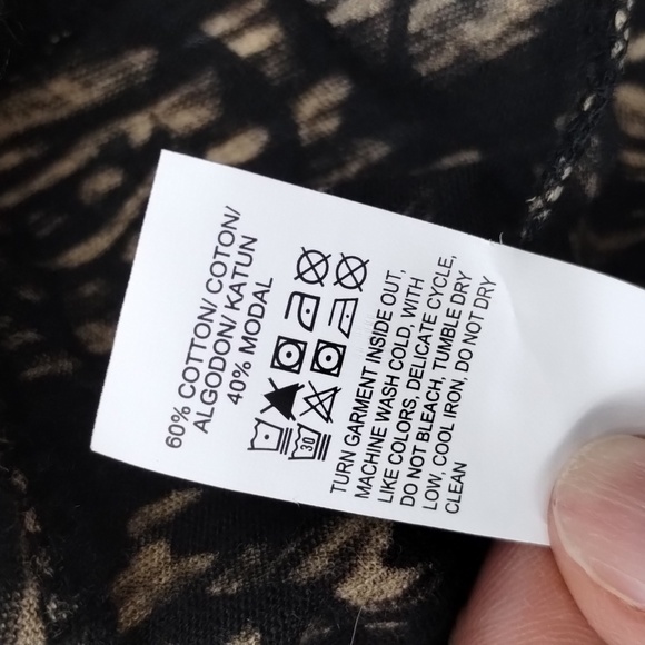 Lucky Brand boho tan black blouse size small all over print V-neck - Picture 10 of 11